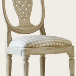 CHAIR WITH TRELLIS BACK