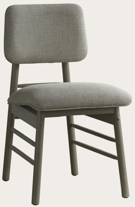 CHAIR WITH SQUARE UPHOLSTERED BACK